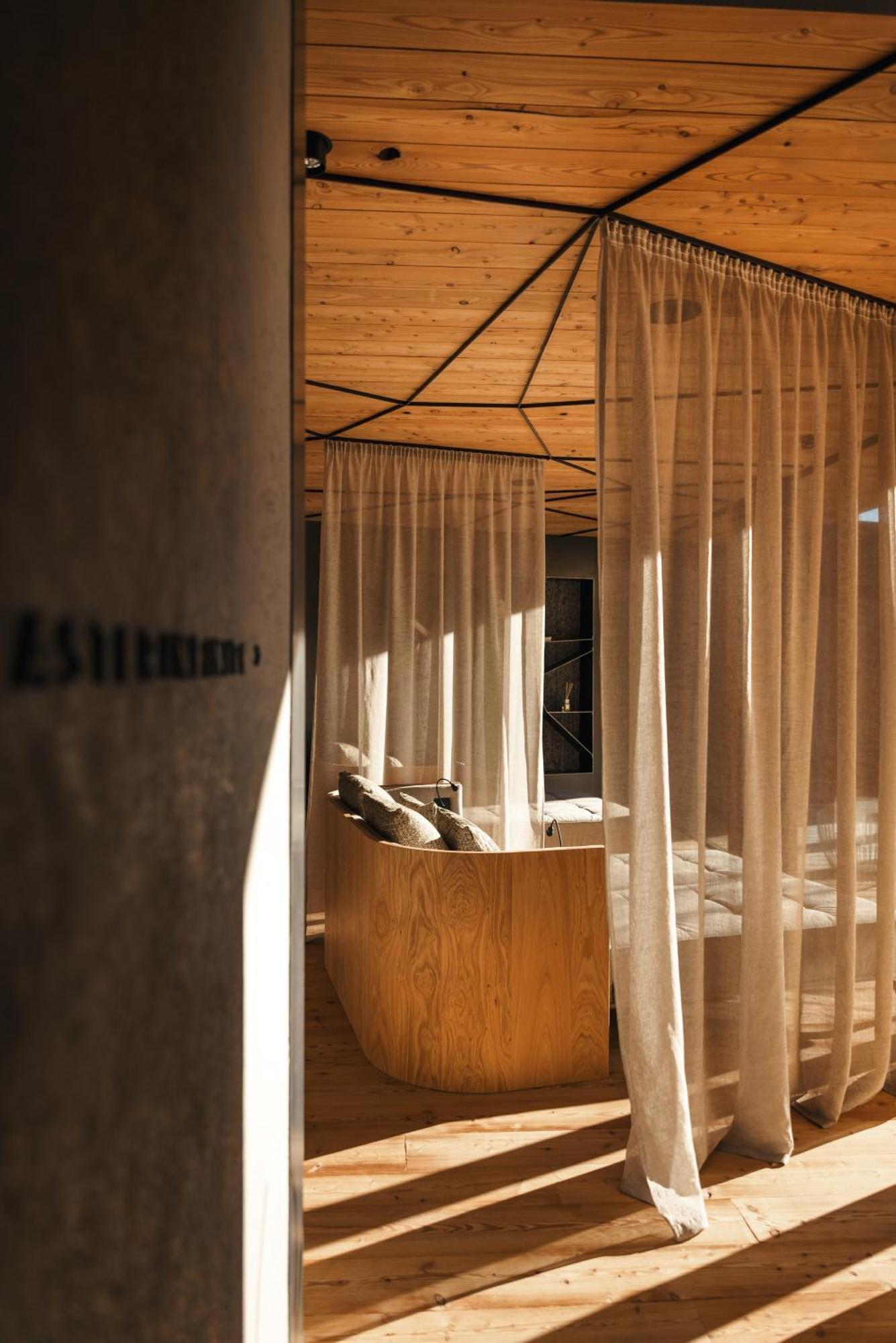 Aster Boutique Hotel & Chalets Fuegenberg Exterior foto