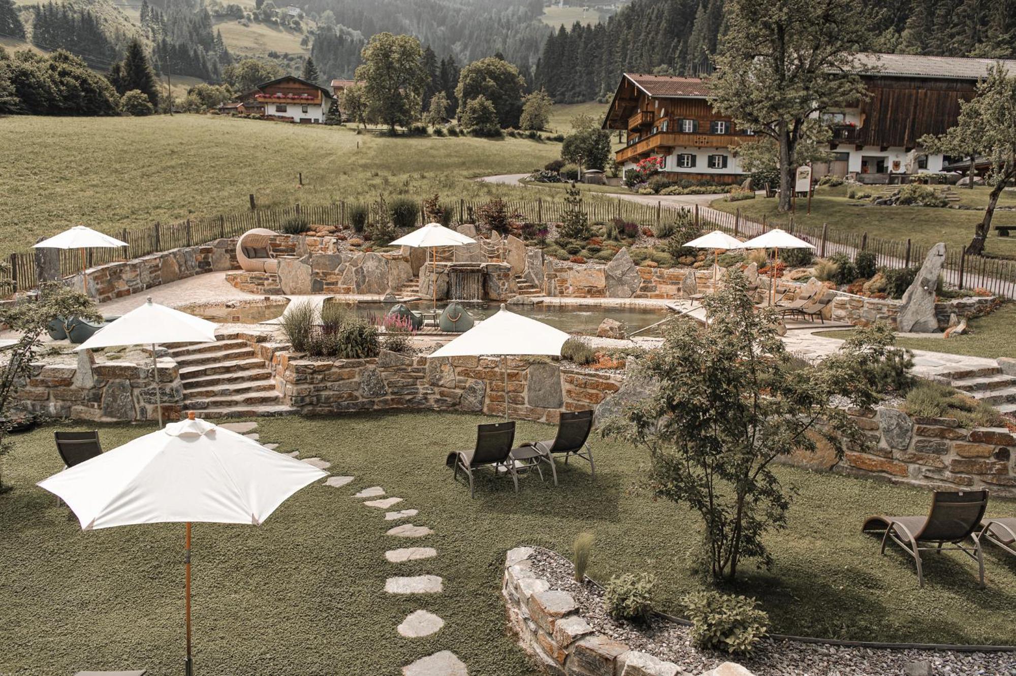 Aster Boutique Hotel & Chalets Fuegenberg Exterior foto