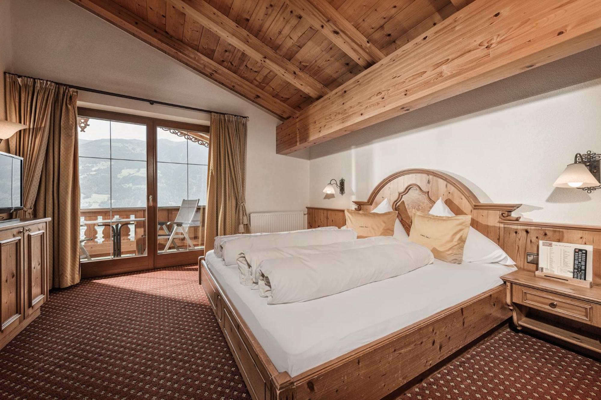 Aster Boutique Hotel & Chalets Fuegenberg Exterior foto